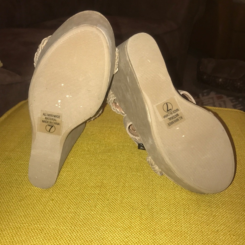 Heels - Picture 2 of 3